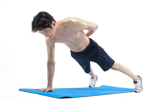 Men's training 257