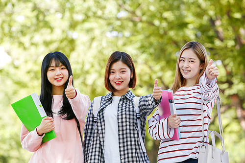 Female university student 091