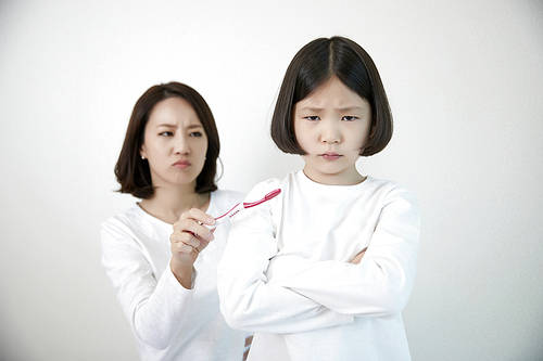 Mother and daughter 131