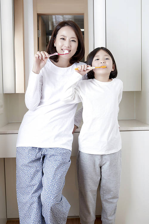 Mother and daughter 138