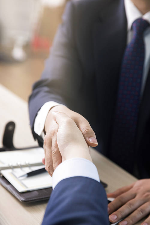 Hands Business 017