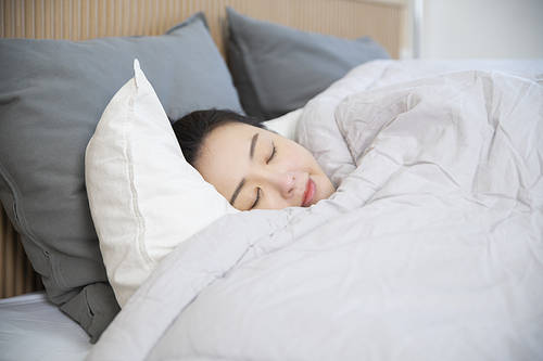 Single Woman Daily 001