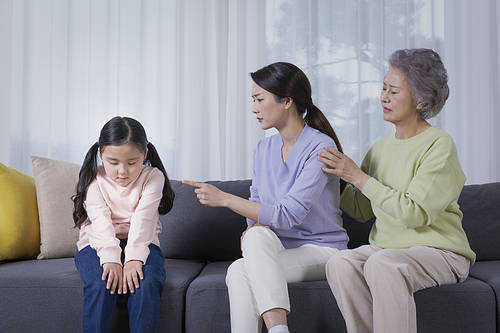 3 happy mother and daughter 041
