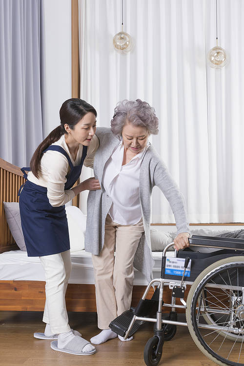Nursing care worker 039
