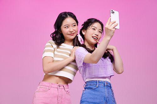 These days kids_Students taking selfie images