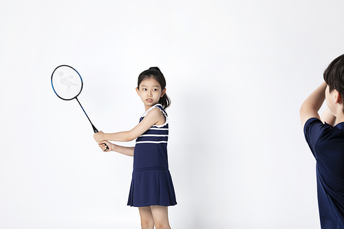 Children_Photo image of playing badminton with friends
