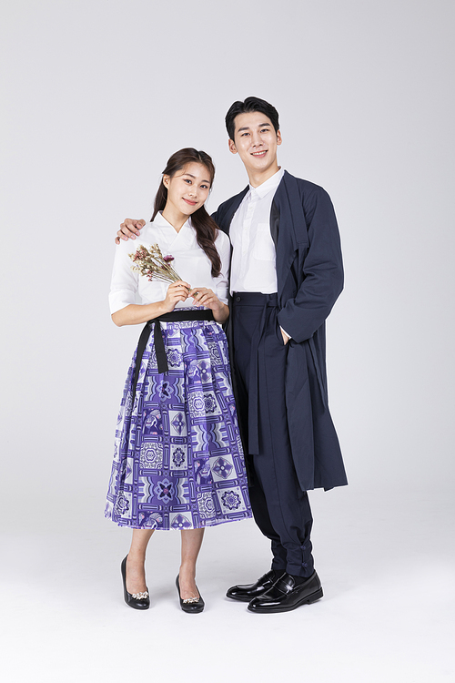 Chuseok Shopping_Photo image of holding flowers