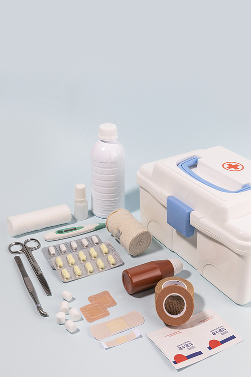Emergency Medical Object_First Aid Kit Components Collection Photo Image