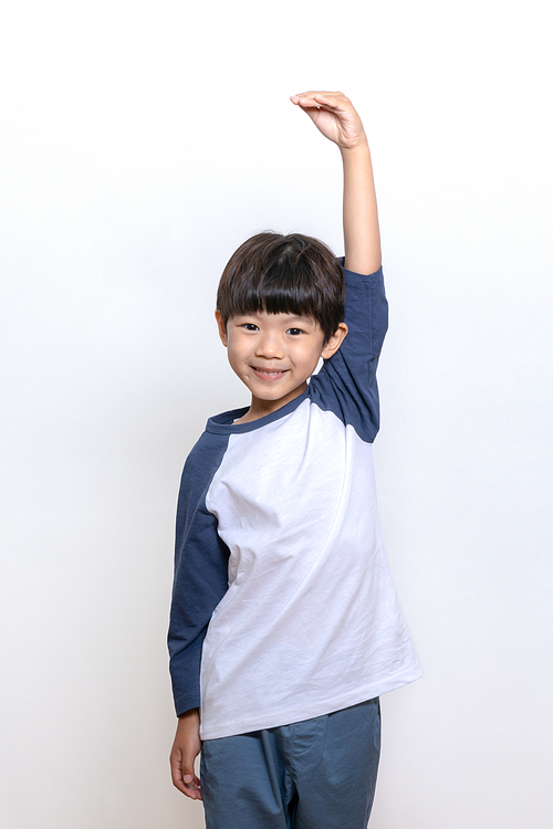 Children's medical_image of children measuring height