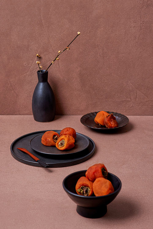 Luxurious dried persimmon dessert plating