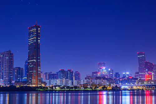 Seoul Yeouido Han River night view cityscape at sunset