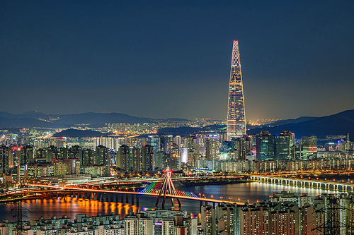 Seoul cityscape night view from the top of Mt. Acha at sunset time